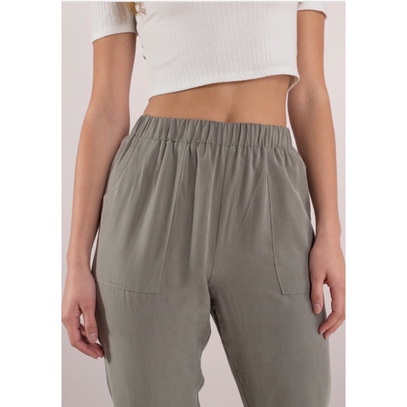 ❌SOLD❌ Ava Olive Jogger - Picture 2 of 5